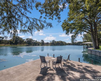 8949 S State Highway 123, Seguin