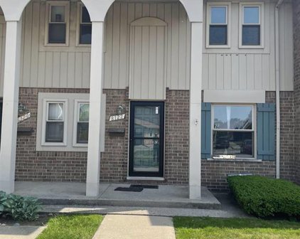 8122 Clay Ct, Sterling Heights