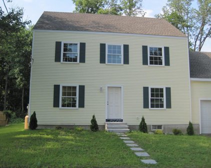 8 Maplehurst Road, Littleton