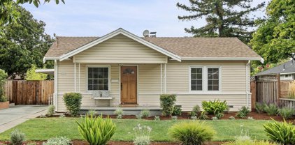 568 View ST, Mountain View