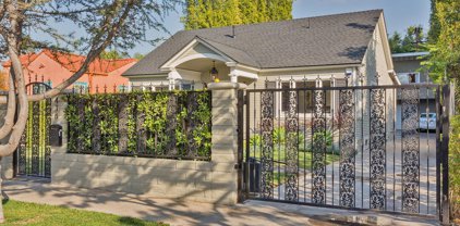 438 N Plymouth Blvd, Los Angeles
