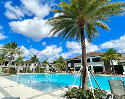 8201 Nw 41st St Unit #D-402, Doral