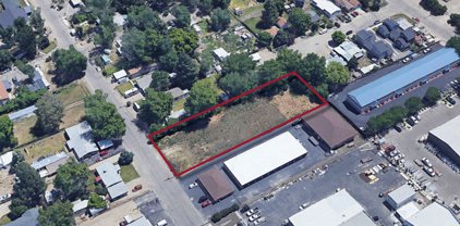 123 E 39th St., Garden City