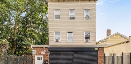 2 Carlisle Place, Yonkers
