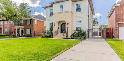 5207 Linden Street, Bellaire