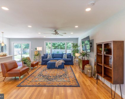 2500 Ross St, Alexandria
