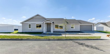 6089 W 30th Pl, Kennewick