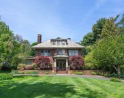 315 Waverley Ave, Newton image