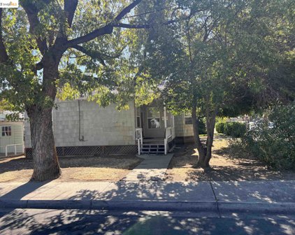 300 Chestnut St, Brentwood