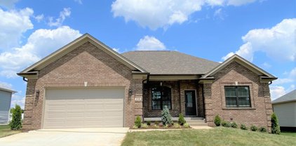 218 Imperator Way, Shelbyville