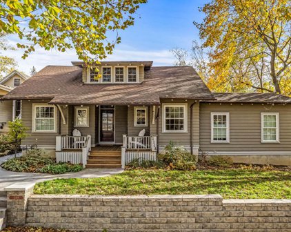 1168 Kavanaugh Place, Wauwatosa