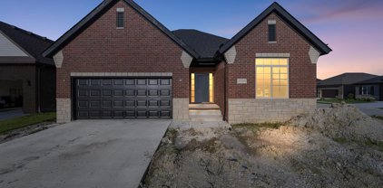 15355 Eton Pointe, Clinton Twp