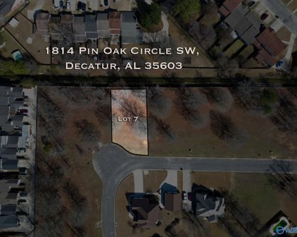 1814 Pin Oak Circle Sw, Decatur