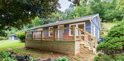 40 King  Road, Weaverville