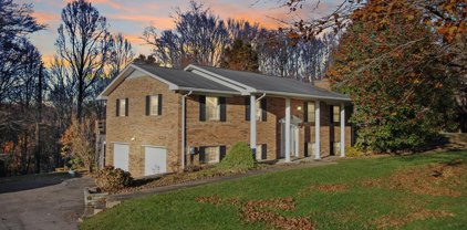 120 Forestview Drive, Beckley