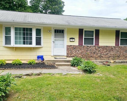 218 Upton St, Rockville