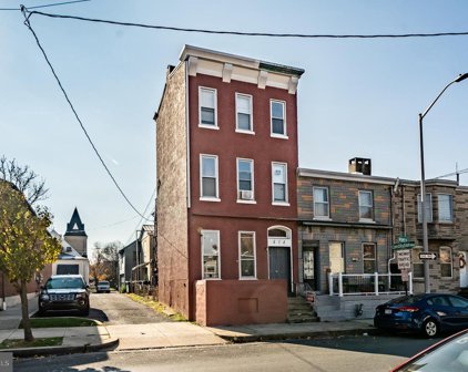 414 Pine St, Reading