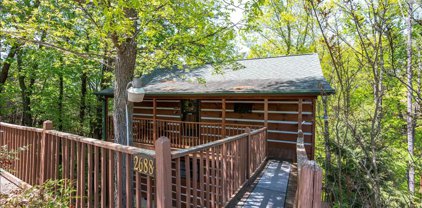 2688 Valley Heights Dr, Pigeon Forge