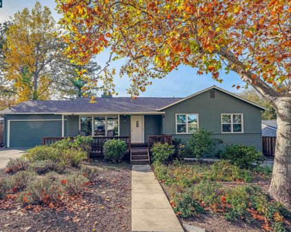 303 Sunset Rd, Pleasant Hill