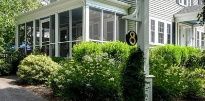 8 Orchard Rd, Ashland