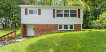 1911 Willow Ln, Woodbridge
