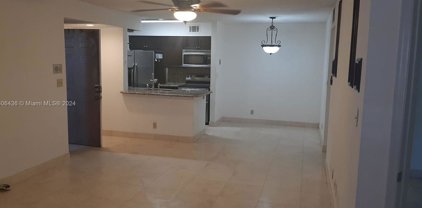 2796 S University Dr Unit #2104, Davie