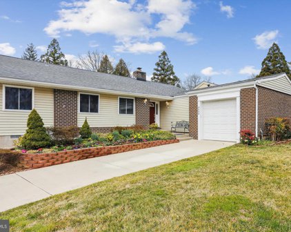 9202 Log Chain Rd, Columbia