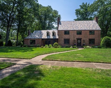 241 Park Dr, Longmeadow
