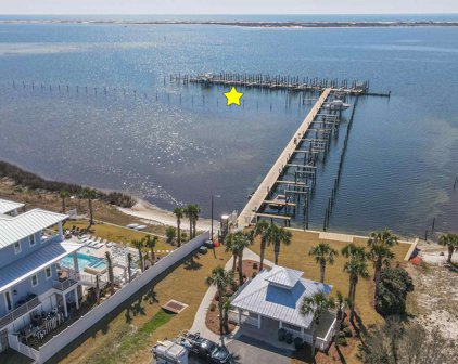 35 Landfall Dr, Pensacola