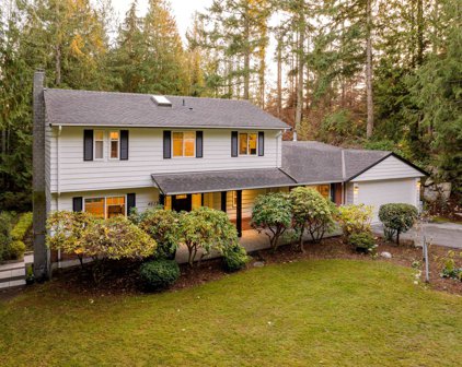 4613 Woodburn Road, West Vancouver