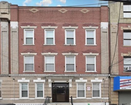 4406 25th. Ave. Unit #5, Astoria