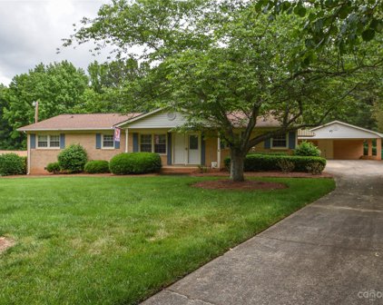4317 Whispering Oaks  Drive, Charlotte