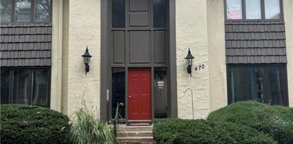 470 W 104th Street Unit #D, Kansas City