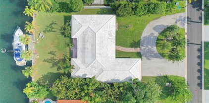 313 Centre Is, Golden Beach