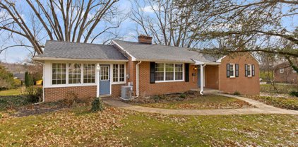 1930 E Oakley Dr, York