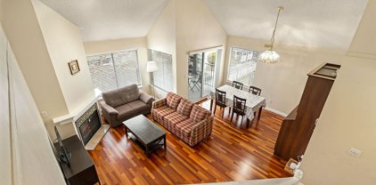 7520 Moffatt Road Unit 307, Richmond