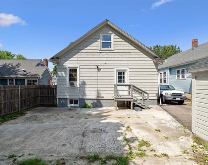 116 Westwood Avenue, Cranston
