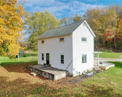 8317 Edie Hill Road SE, Uhrichsville