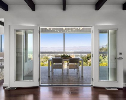 3252 Wrightwood Drive, Studio City