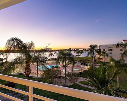 6061 Bahia Del Mar Circle Unit 446, St Petersburg