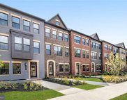 2020A Greenbriar St S, Arlington image