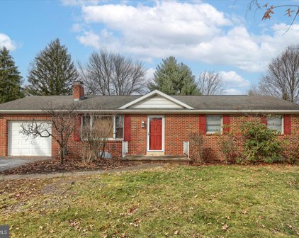 1972 Duella Ct, York