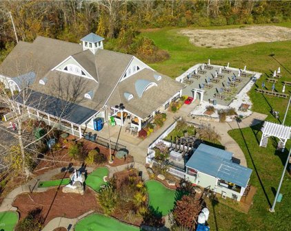 15 Frontier  Road, Hopkinton