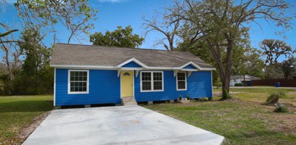 504 Cedar Street, Sweeny