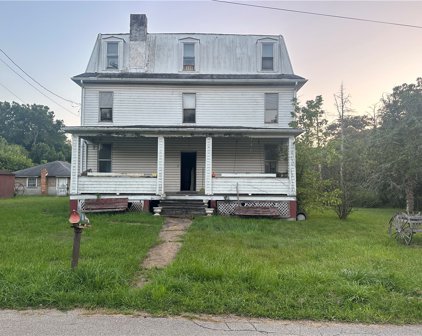 11 Railroad St, Perry Twp - Fay