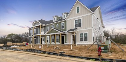 423 Drakes Way, Spring Hill