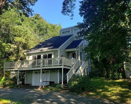 1 Merritt Drive, Hudson