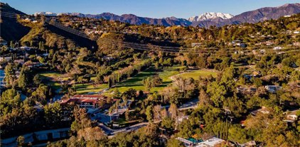 Saint Gregory Road, Glendale