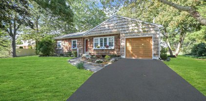 501 Johnson Avenue, Ronkonkoma