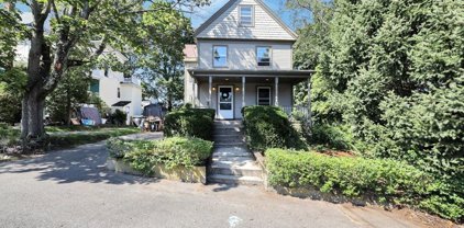 21 Border St, Dedham